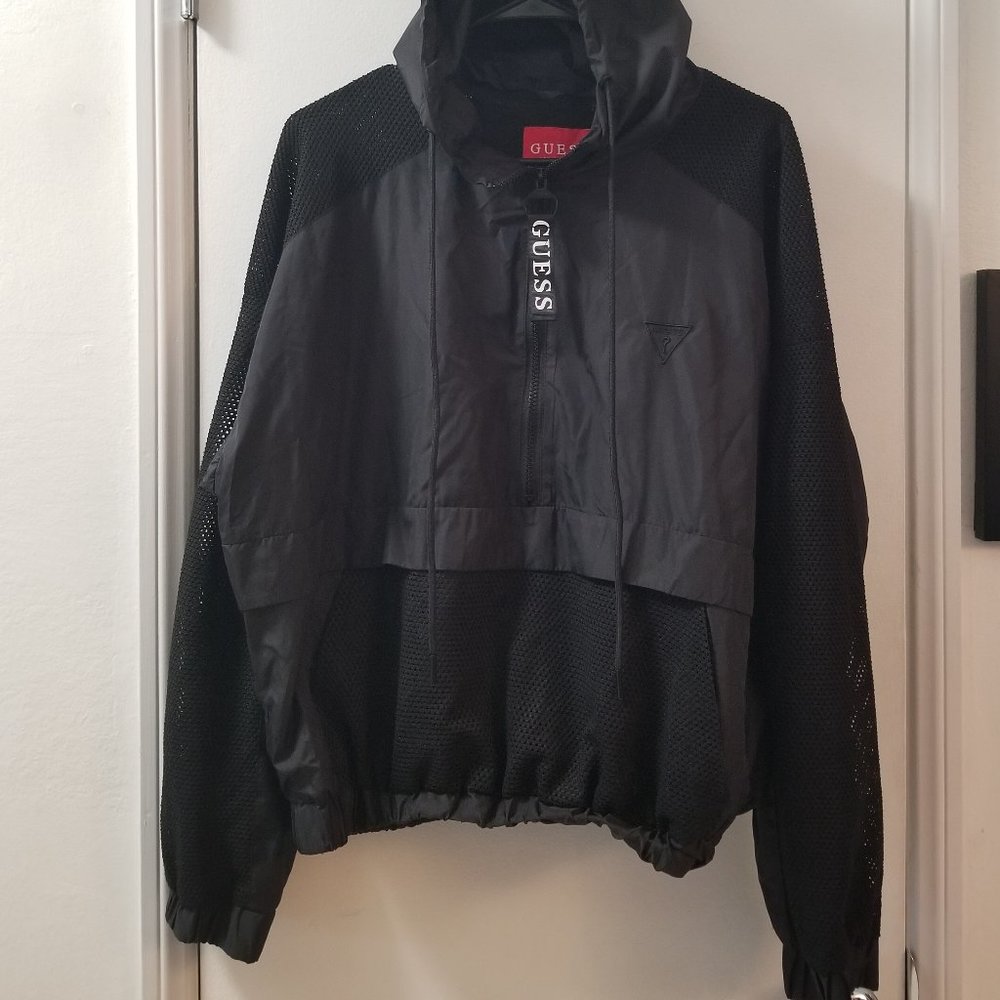 Guess Oki hooded Windbreaker 1/2 zip pullover mesh pocket